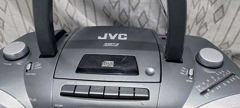 JVC MP3 CD and cassette player 2