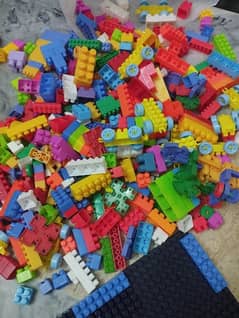 kids toys blocks. 500 plus pieces only in 2500