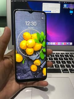 Vivo y20 (4/64) 10/10 condition