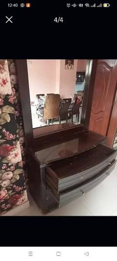 dressing table