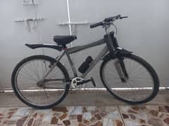 Bicycle slightly used almost new with free new foot pump