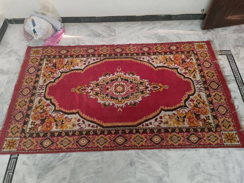 centere carpet for sale 0