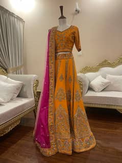 indian mehndi lehnga