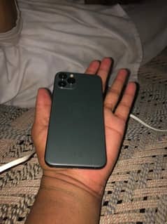 I phone 11pro non pta 256gb Face ID off or panel iCloud wala original