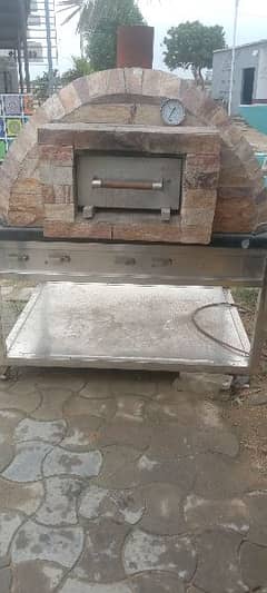 Brick oven with wood and 4 gas burners