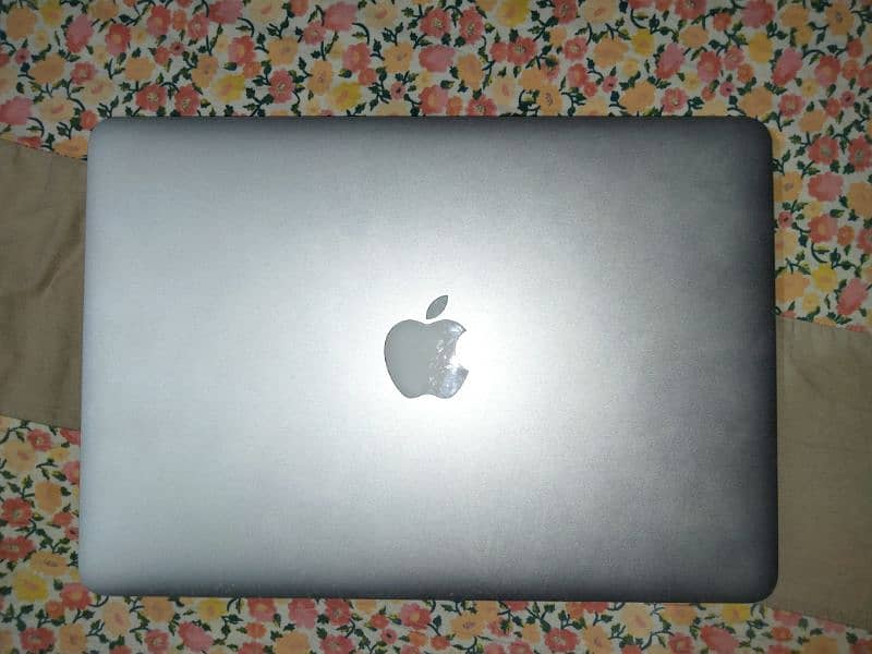 MacBook pro 2015 3