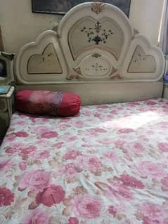 bed side tables, showcase, dressing table all in condition