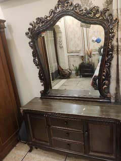 dressing table urgent sale