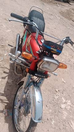 Honda CD 70. Fresh condition. All documents clear. Dg Khan ka number.