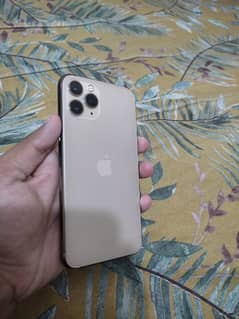 iphone 11 pro gold 64gb fu waterpack just dot on screen all ok