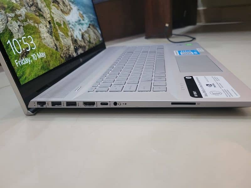 Hp Envy Core i7 10th ,2gb card 5