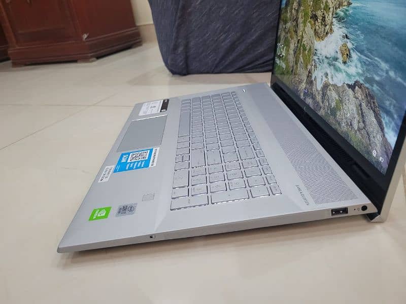 Hp Envy Core i7 10th ,2gb card 6