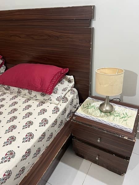 Wooden king size Bed set with Mattress 2