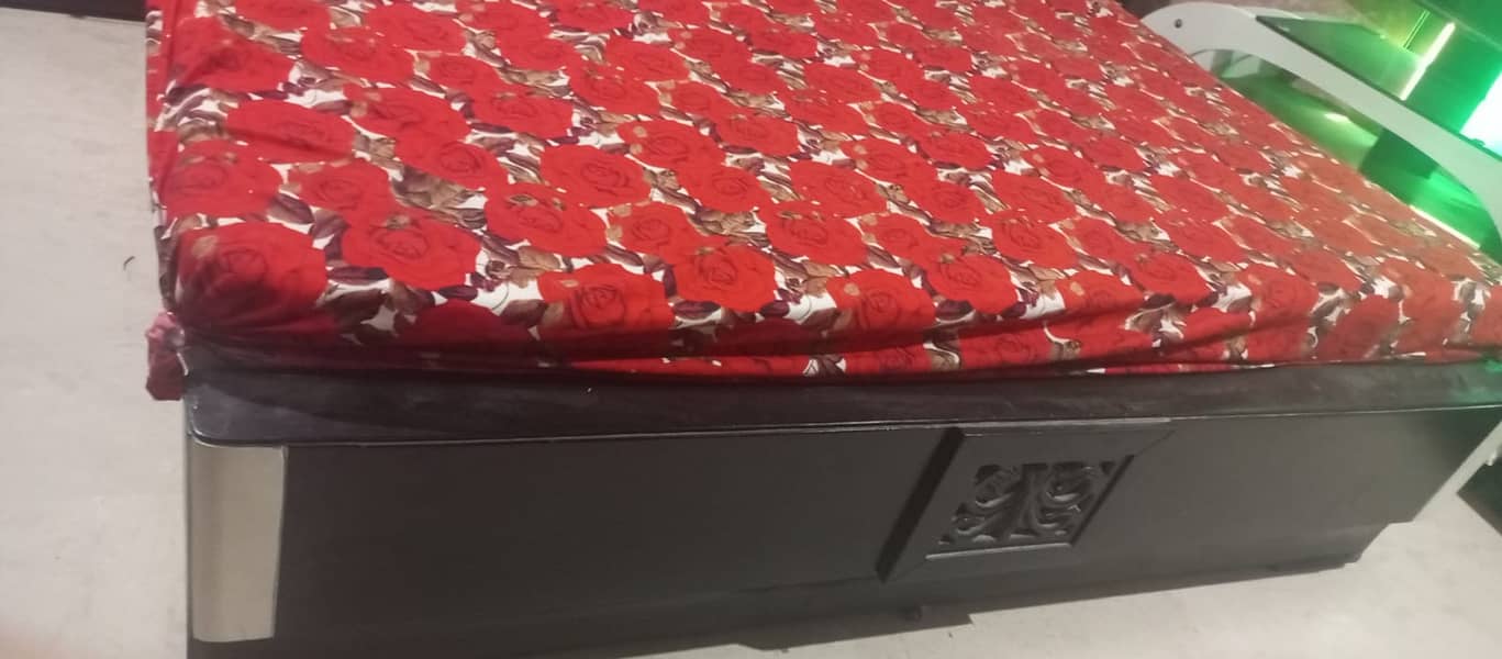 1 bed set  with new matress sell & two side tables 7