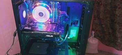gaming PC LCD 24 inch 4k support only 2 month use