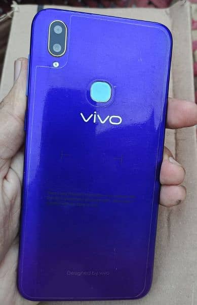 vivo v11i  8/256 1