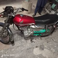 Honda 125 se self start. full genuine condition.