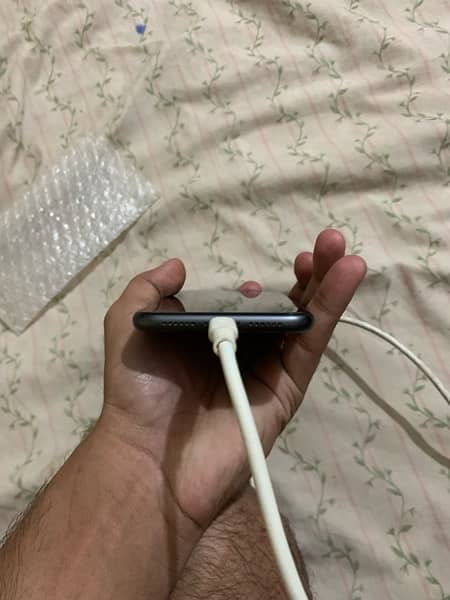 iphone 11 64gb pta approved 4