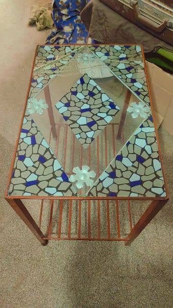 Fancy Iran table 2.5 fits & worth 1.5 fits. 0