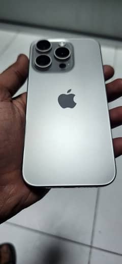 iphone 15 pro 256 gb , with box , 95 BH , natural titanium