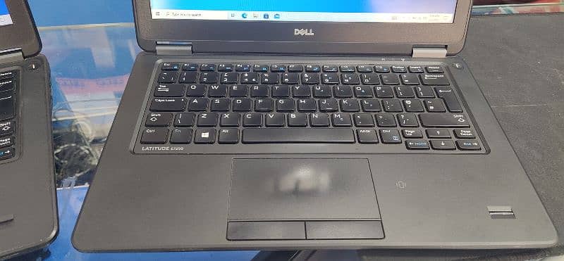 DELL LATITUDE 7250 - 5TH GENERATION 5