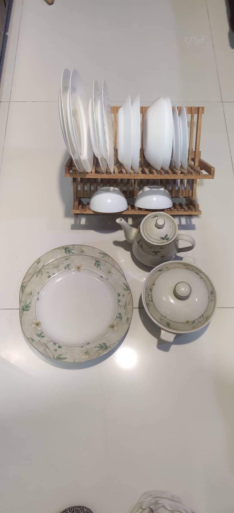 40 Piece Winter Frost White Dinnerware Set. 4