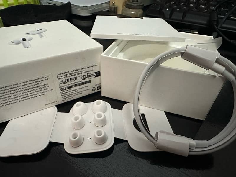 apple airpod pro2 ka genuine box - cable and extra rubber available 1