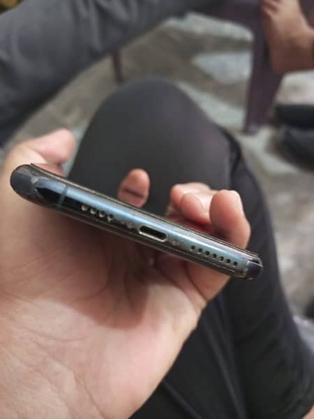 iphone 11 pro max 5