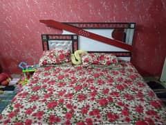 bed and almari excellent condition 0