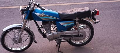 Honda 125cc my WhatsApp//0326//32//010/71/ urgent for sale model 2004