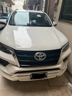 Toyota Fortuner V 2.7 2022 4X4