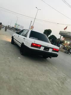 Nissan Sunny 1987