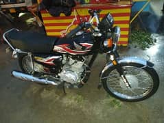 Honda 125 black colour