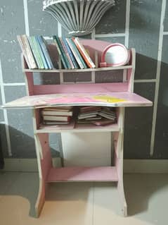 kids study table pink