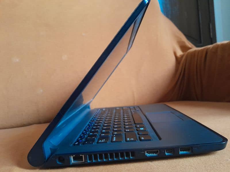 Dell Latitude 3340 Core i3 4th generation 4