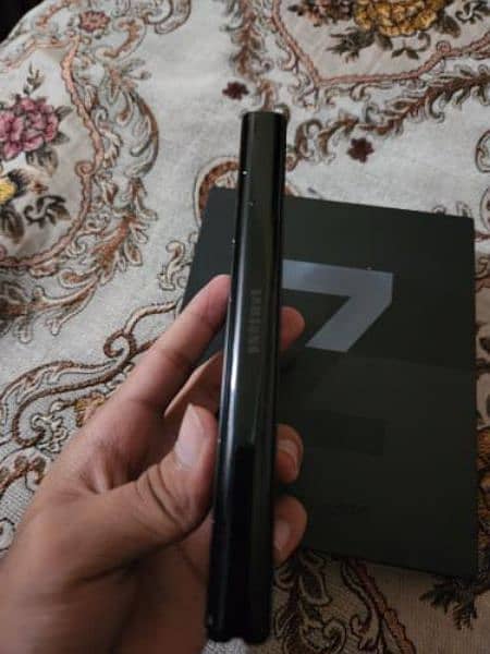 Samsung Z Fold 3 5