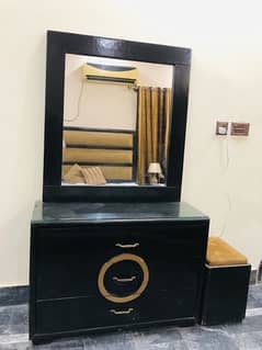 Dressing table