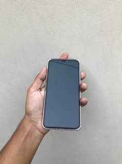 iphone xs max sim working