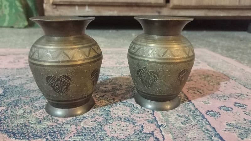 Antique Candle stands, different showpiece, Vase, candle holder 9