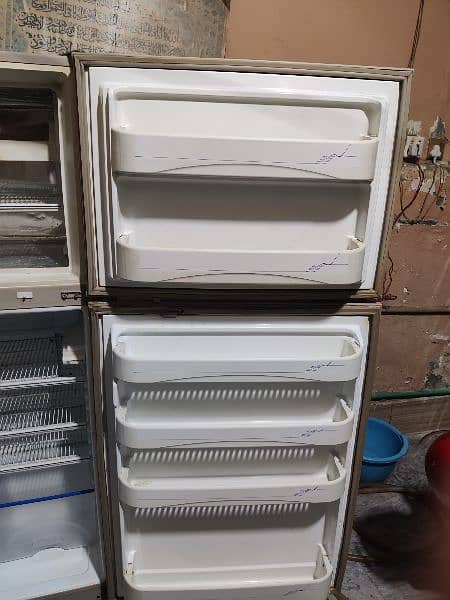 Dawlance full size refrigerator for sale 1