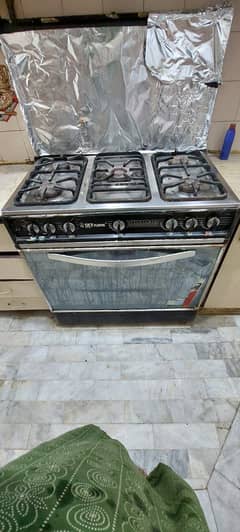 Stove with 5 burners and Baking