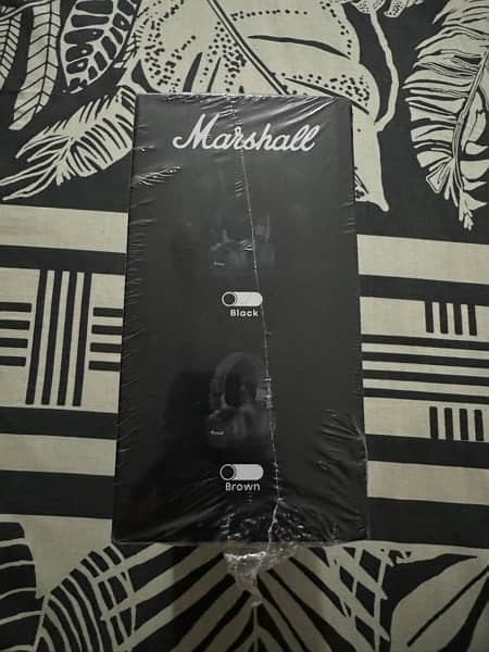 marshall major IV headphones box pack 2