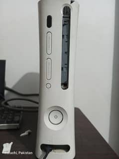 Xbox 360 (JAILBREAK/JTAG) with 100+ Games