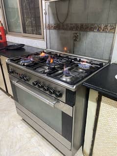 Oven 5 Burners in stainless steel Body