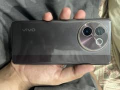 Vivo v30e Classy brown Colour Only one Month used