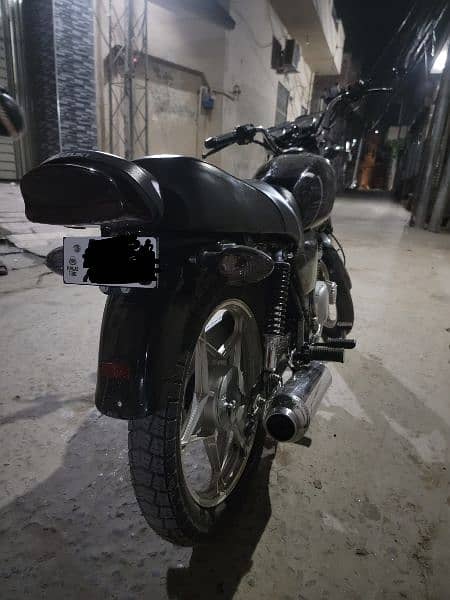 Suzuki GS 150SE 9