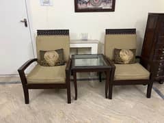 2 chairs n table