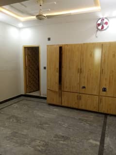 4 marlla 2 flour Bajral house for rent phase 5 Bajli Pani ha
