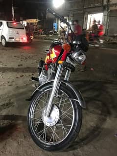 Honda 125    new condition all ok documents urgent sale