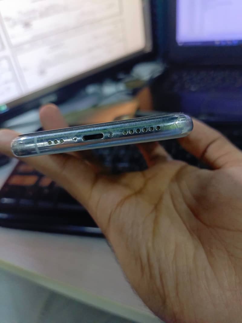 Iphone 11 Pro PTA Approved 4